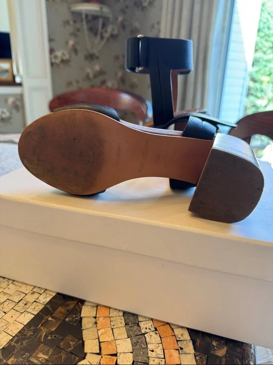 See By Chloe Black Leather Block Heel Ankle-Strap Sandals - Picture 4 of 5